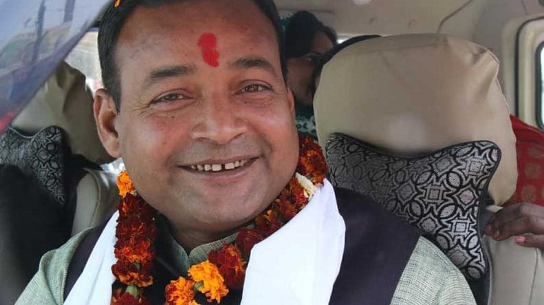 मन्त्रीले सचिव कुट्ने कारण यस्तो छ