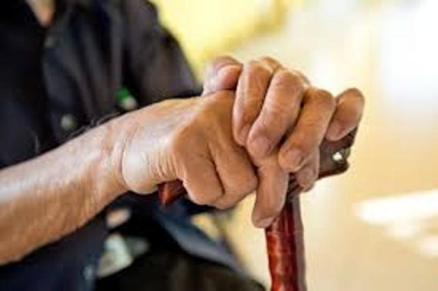 सामाजिक सुरक्षा भत्ता नपाउँदा स्वास्थ्य उपचारमा समस्या