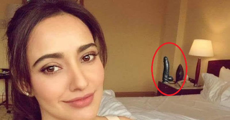 नायिकाको सेल्फीमा ‘सेक्स टोय’ देखिएपछि हंगामा