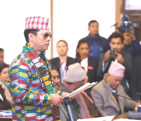 थुनामा रहेका सांसद रेशम चौधरीले लिए सिंहदरबारमा सपथ