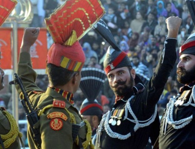 कश्मिरलाई लिएर भारत–पाकिस्तान किन युद्ध गर्न चाहन्छन्?