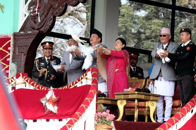 प्रजातन्त्रः लोकतन्त्र र गणतन्त्रको जग