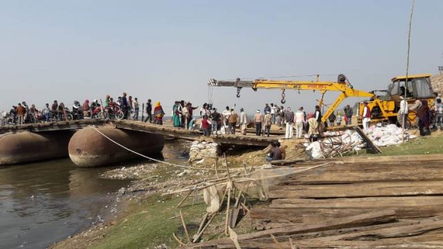 राेचक समाचार : बिहेको जन्ती नाँच्दा भाँचियो पुल, बेहुलाले पाए तीन लाख क्षतिपूर्ति