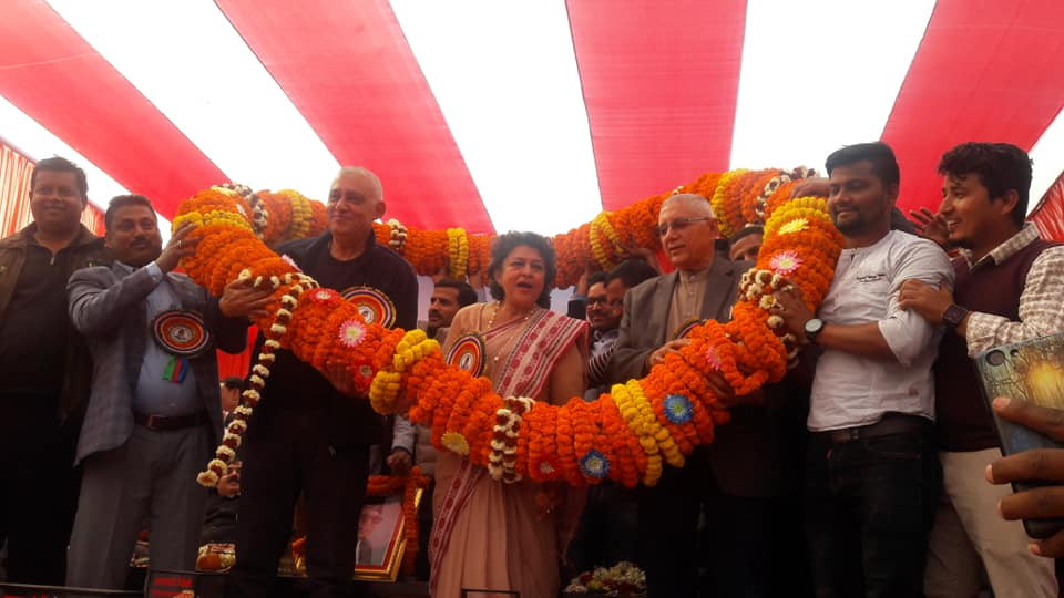 ३ कोइराला एउटै मालामा देखिदा टेन्सनमा देउबा