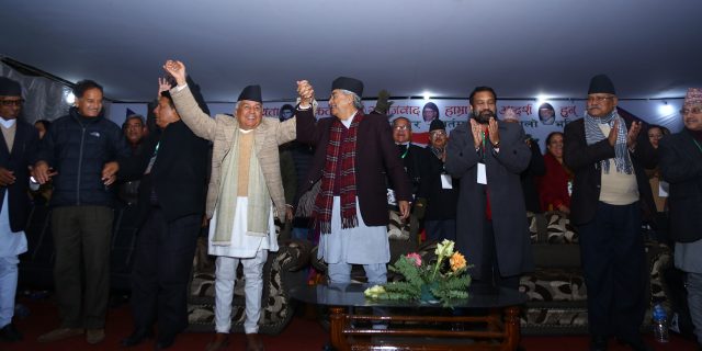 कांग्रेसको नेतृत्वमाथि दबाबै दबाब,  जिल्ला सभापतिहरुको बनाए यस्तो रणनीति