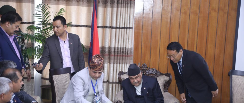 प्रधानमन्त्री ओलीले मागे शेयर, सबैलाई आह्वान