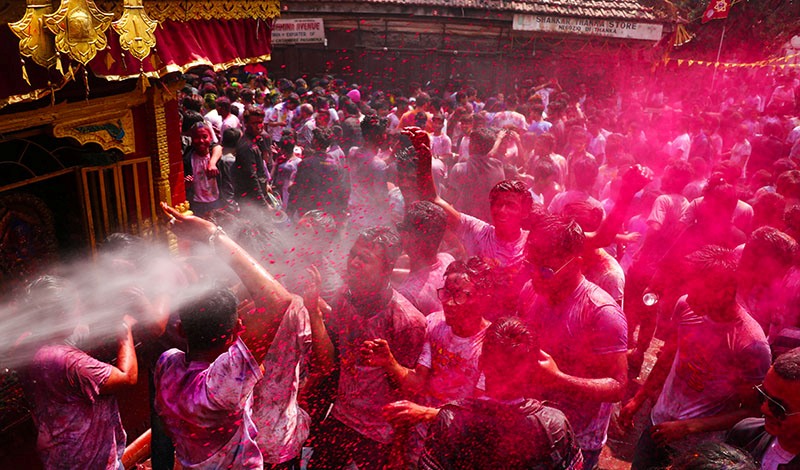 तराई–मधेशमा आज हर्षोल्लासपूर्वक होली मनाइँदै