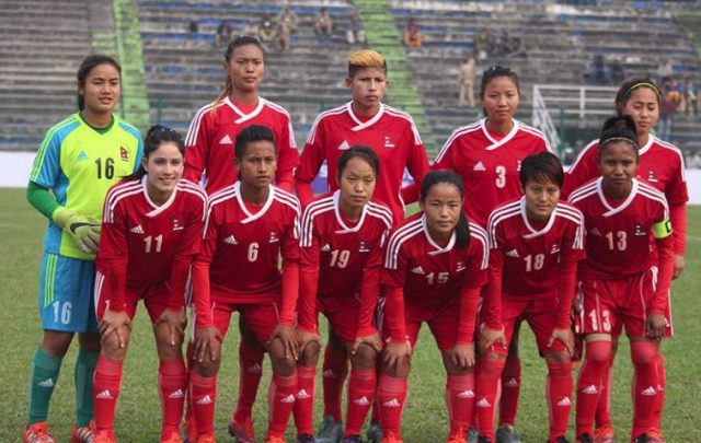 महिला फुटबल खेलाडीलाई रु एक लाख