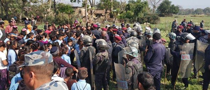 प्रहरीको गोलीबाट विप्लवका कार्यकर्ता घाइते