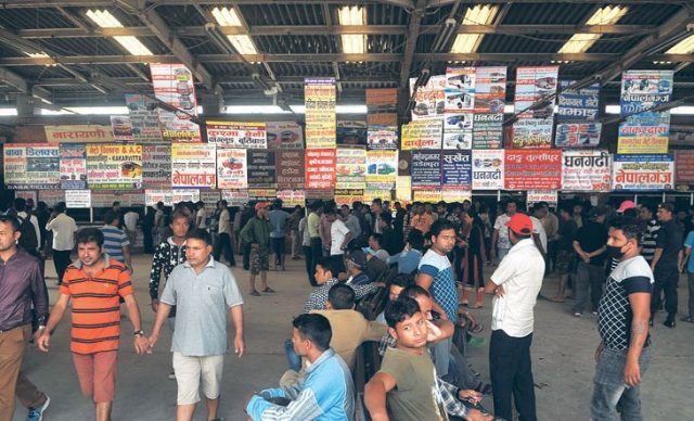 जथाभावी राखिएका बस र टिकट काउन्टर सात दिनभित्र हटाइने