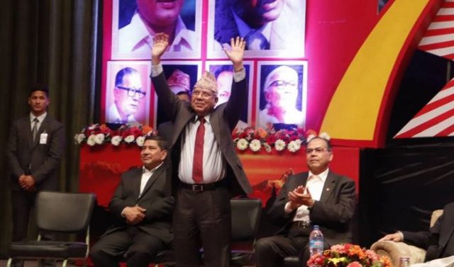 पार्टी एकता स्थलबाटै माधबकुमार नेपाल लुसुक्क बाहिरिनुको रहष्य यस्तो रहेछ