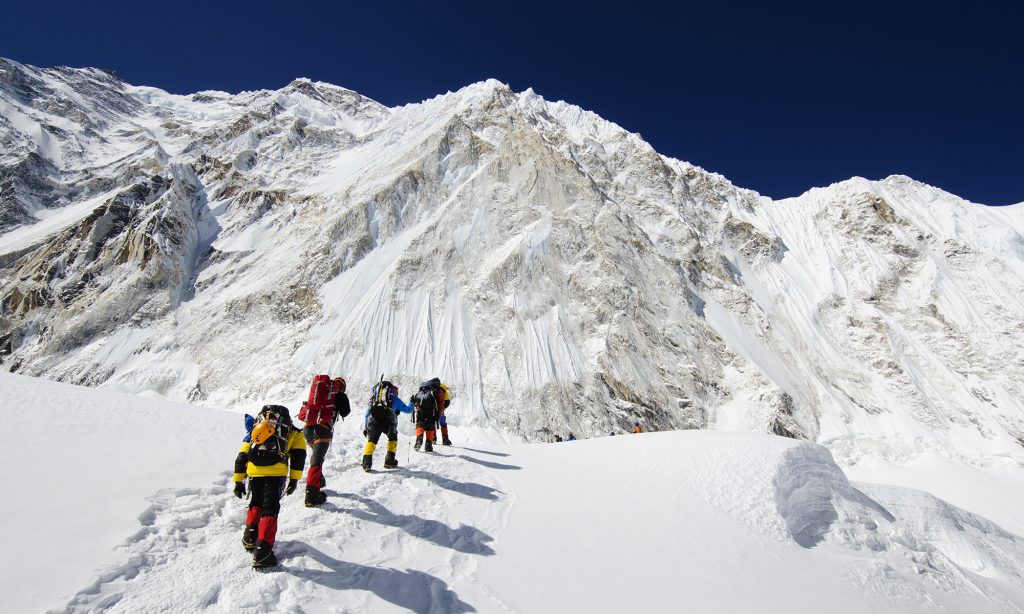 नेपालका हिमालमा भिड, सगरमाथामा अहिलेसम्मकै बढी आरोही