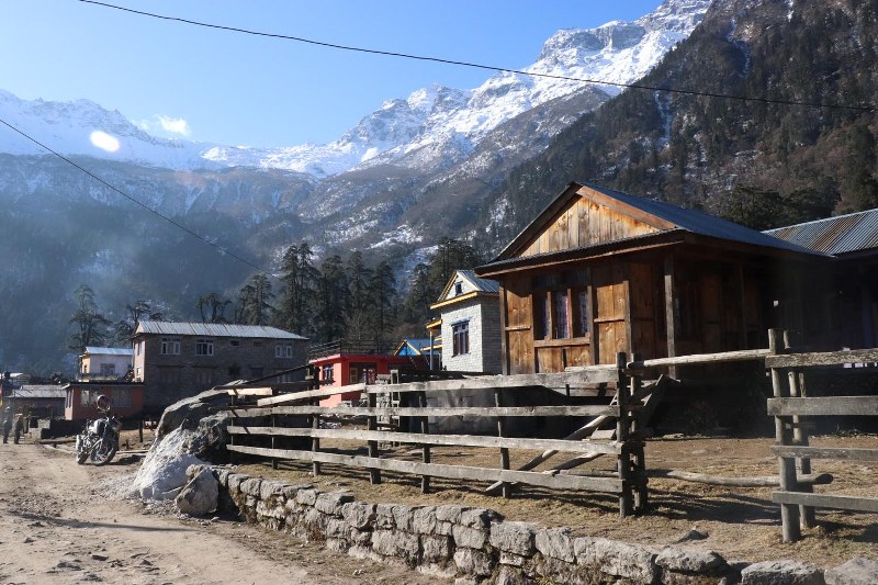 विद्यार्थीको रोजाइमा मनाङका पुराना बस्ती