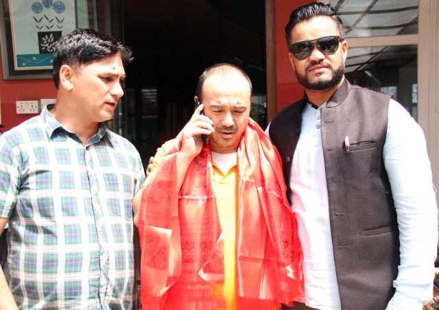 दुबईमा मृत्युदण्ड पाएका खड्ग काठमाडौँमा, कसरी आए जीवितै ?