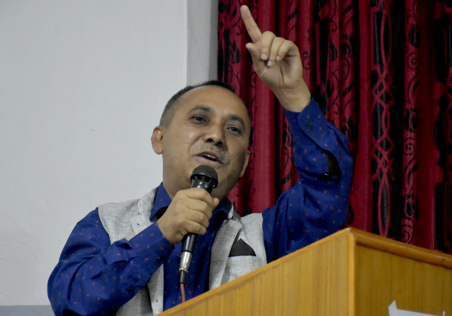 ‘कानून र संविधानले बलियो बनाएको संस्थामाथि अविश्वास उत्पन्न किन भयो’
