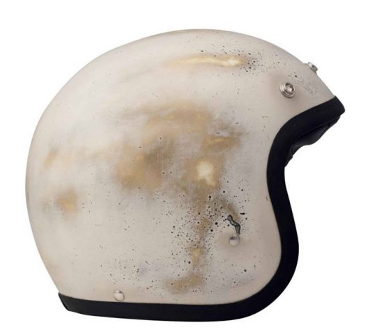 मोटरसाइकलमा पछाडि बस्नेले पनि हेलमेट लाउनु पर्ने