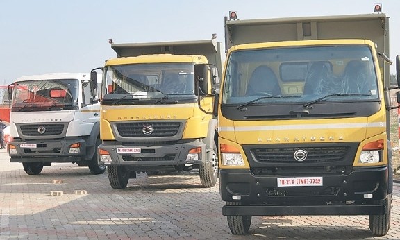 काठमाडौँमा दिउँसो मालवाहक सवारी चलाउन रोक