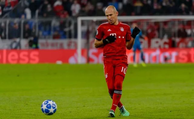 नेदरल्याण्डका खेलाडी रोबेनले लिए खेल जिवनबाट सन्यास