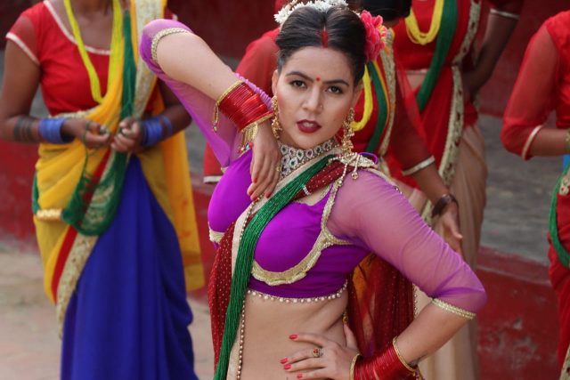 लक्ष्मी आचार्यको आयो तीज गीत ‘फुंगालेर माइती देश’