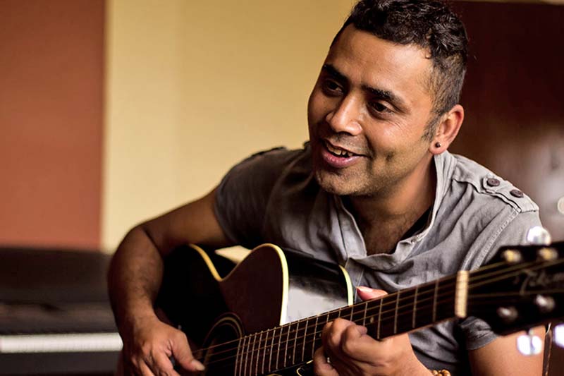 संगीतकार कालीप्रसाद रिजालमाथि गीत चोरीको आरोप, उजुरी पनि