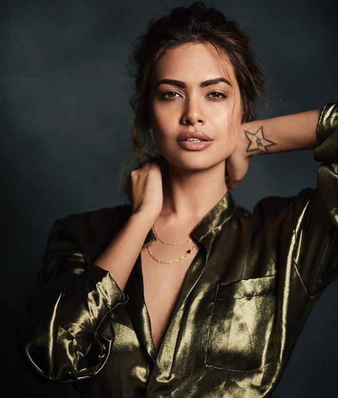 मलाई लाग्यो, ऊ मलाई आँखाले बलात्कार गरिरहेको छ ।