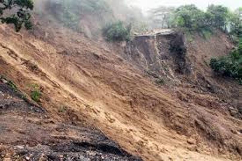 पहिरोमा पुरिएर छ जनाको मृत्यु, पाँच बेपत्ता