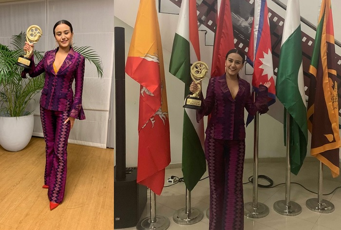 सार्क फिल्म फेस्टिभलमा स्वस्तिमा खड्कालाई बेष्ट पफर्मर अवार्ड