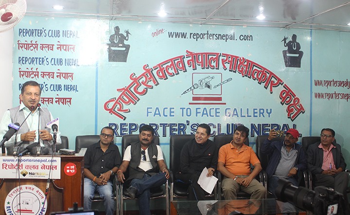 गाईजात्रामा हाँस्य कलाकार : हाम्रो पनि चाहना हो, नेताहरुलाई ब्यङ्ग्य गर्न नपरोस्