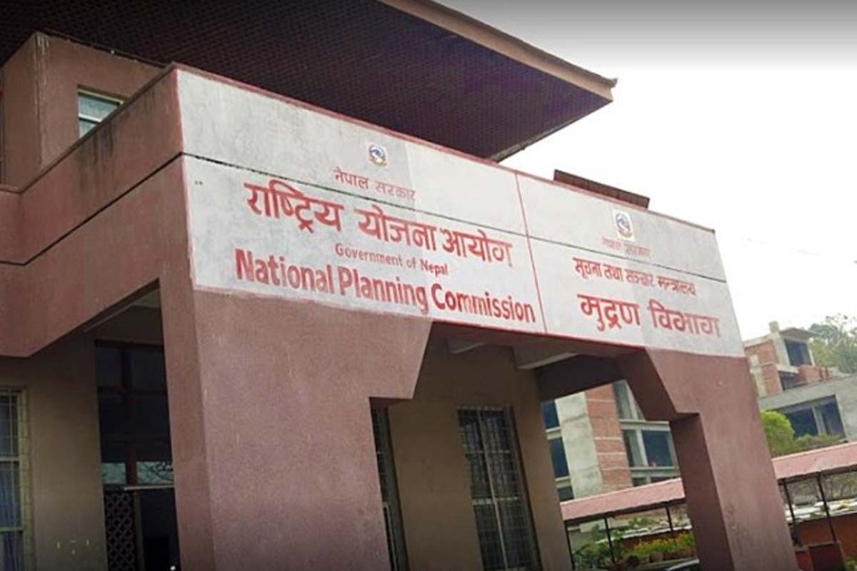 सिंहदरबारभित्रै मृत भेटिए योजना आयोगका कर्मचारी