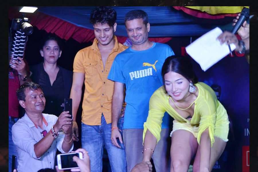 मोफसलमा साम्राज्ञी क्रेज