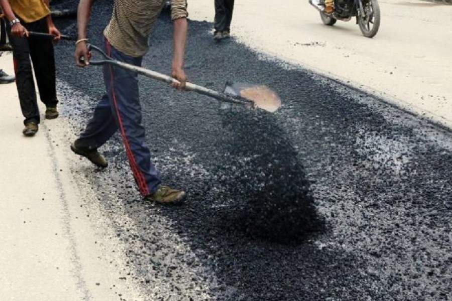 वर्षाका कारण बदिक्तेल–चखेवा सडकमा डेढ करोड बढीको क्षति
