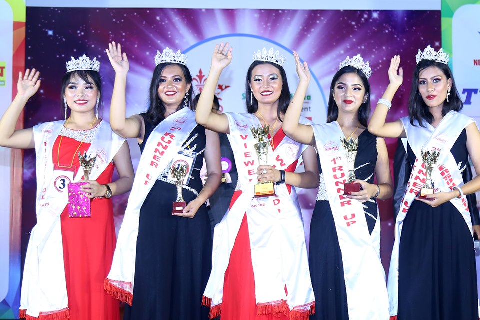 मिस इकलेज २०१९ को ताज एलिसाको शीरमा