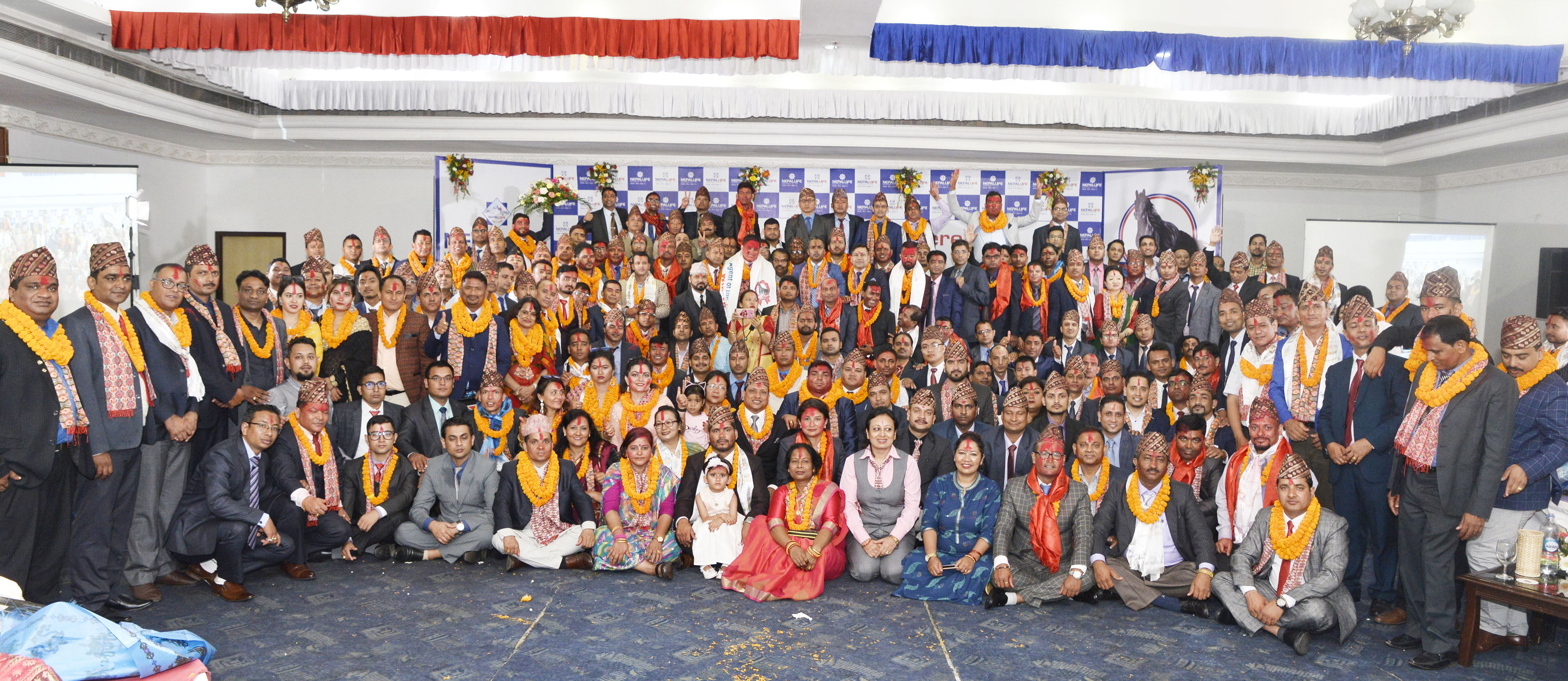 नेपाल लाइफ इन्स्योरेन्सको ब्रान्च म्यानेजर्स कन्फरेन्स सम्पन्न,उत्कृष्ठ १ सय एजेन्ट र एजेन्सी म्यानेजर नगदसहित पुरस्कृत