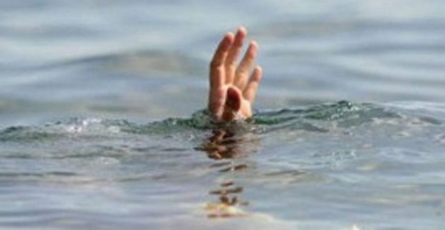 राप्ती नदी तर्ने क्रममा बगेर बेपत्ता