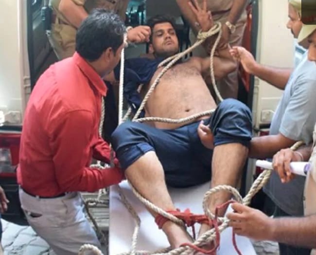 सलमान खानका पूर्वअंगरक्षकले मच्चाए उत्पात, प्रहरीले नियण्त्रणमा लिन यस्तोसम्म गर्नुपर्यो