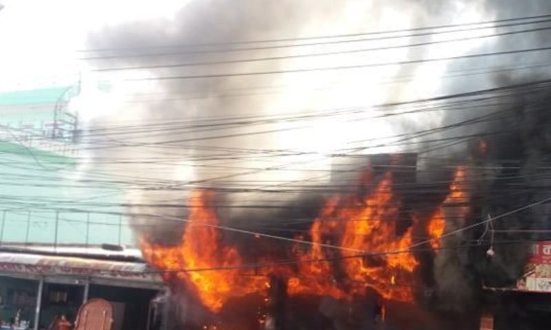 शरणार्थी शिविरमा आगलागी