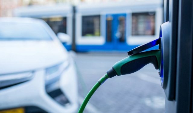 विद्युतीय सवारीसाधन बढ्दै