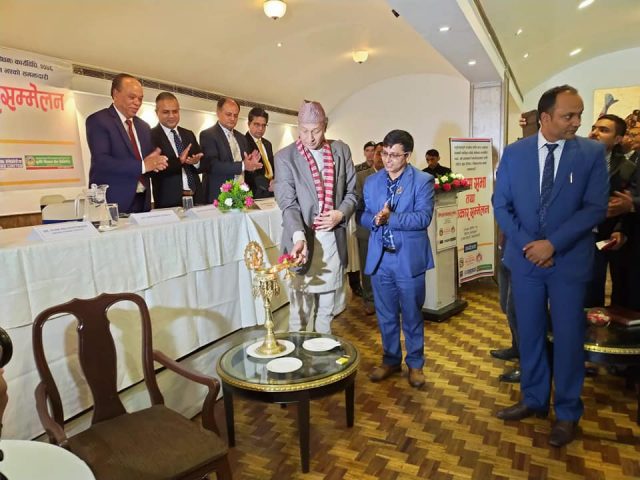 बैंकमा ऋण नपाए मलाई भन्नुस्ः अर्थमन्त्री