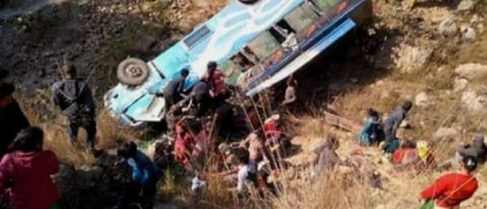बस दुर्घटना अपडेट स् १९ को मृत्यु, १८ घाइते
