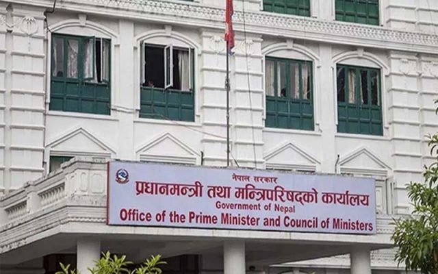 यी मन्त्री फेरिँदैछन्….