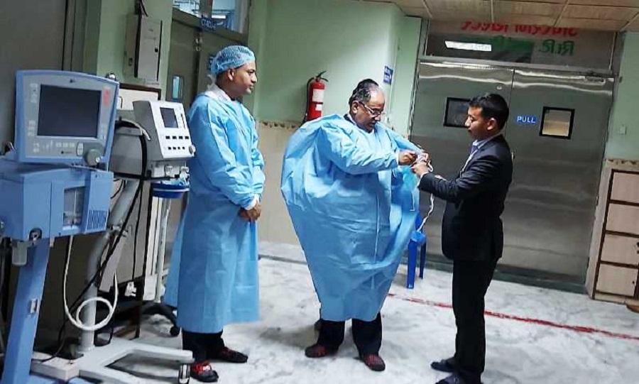 प्रचण्डले भेटे प्रधानमन्त्री ओलीलाई