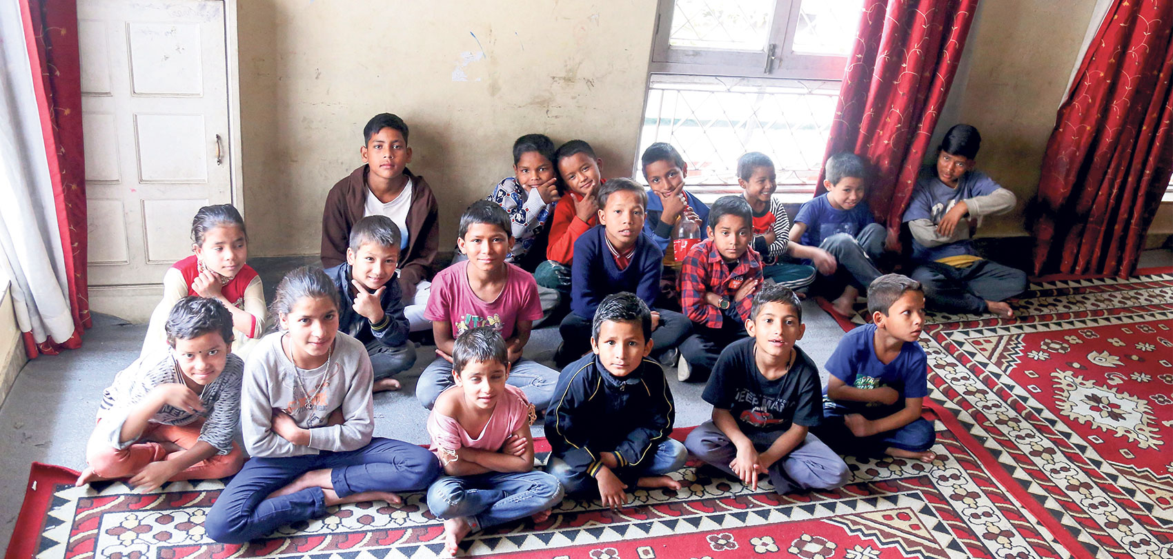 अलपत्र बालबालिकाको उद्धार र आर्थिक सहयोग