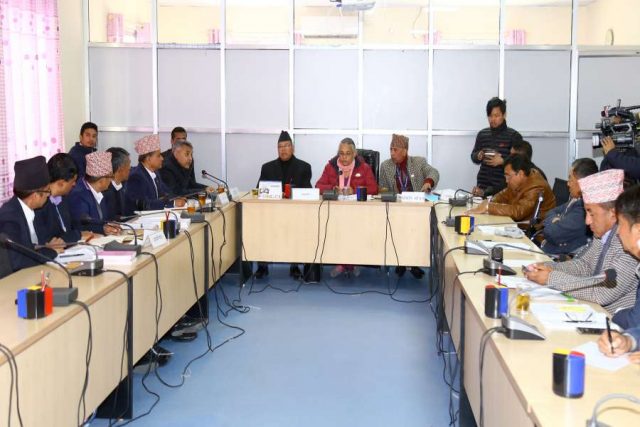 सामाजिक सञ्जाल प्रयोग गर्दा हाेशियार, जेल जानुपर्ला!