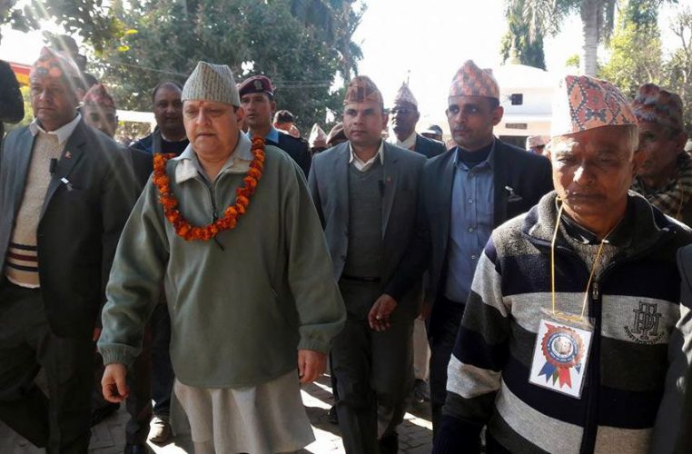 उपनिर्वाचनको भोलीपल्टै किन पुगे पूर्वराजा मध्यपश्चिम ?