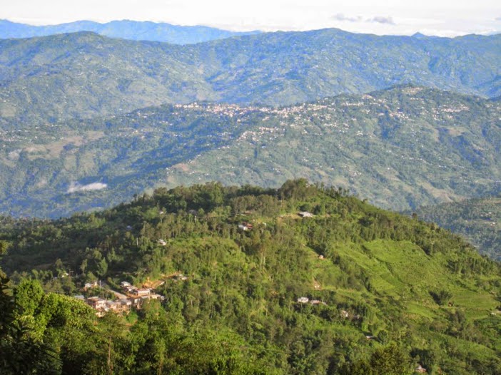 स्याल कराउने डाँडामा पर्यटकको भीड