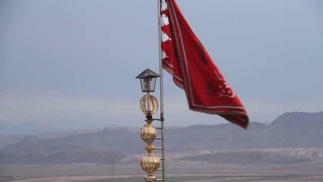 इरानले गर्‍यो युद्धको घोषणाः मस्जिदमा रातो झण्डा