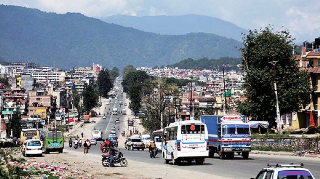 कलङ्की–धोबीखोला सडकमा संरचना हटाइँदै