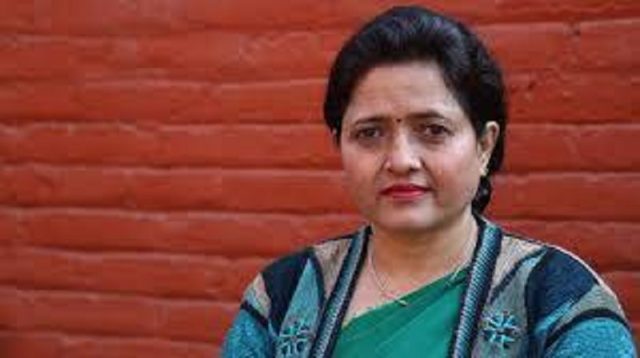 मन्त्री भट्टराई पत्नीमाथि साँढे दुई लाख घुस लिएको आरोप ‘