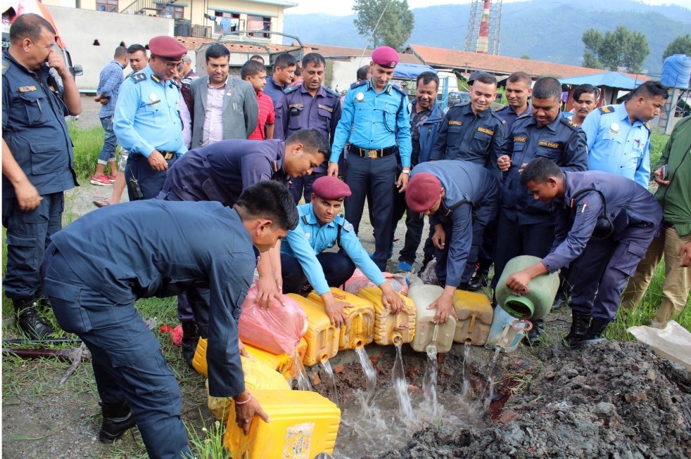 मदिराले मान्छे खान्छ !