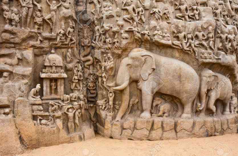 मूर्तिकला हेर्न टेउवामा आन्तरिक पर्यटकको भीड